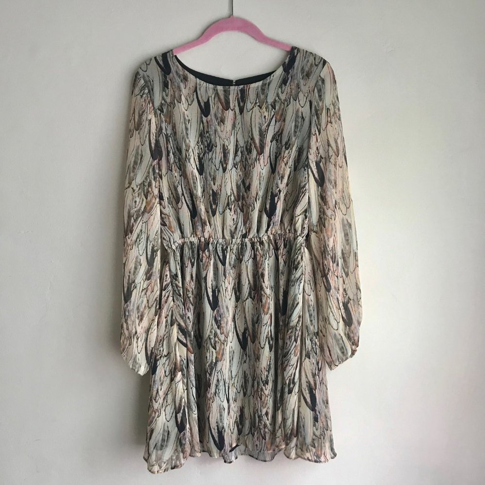 Sugar + Lips / Feather Design Long Sleeve Dress